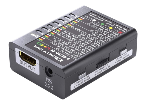 Dr HDMI 4K od strony wyjścia, z tabelą banków EDID UHD nadrukowaną na wierzchu